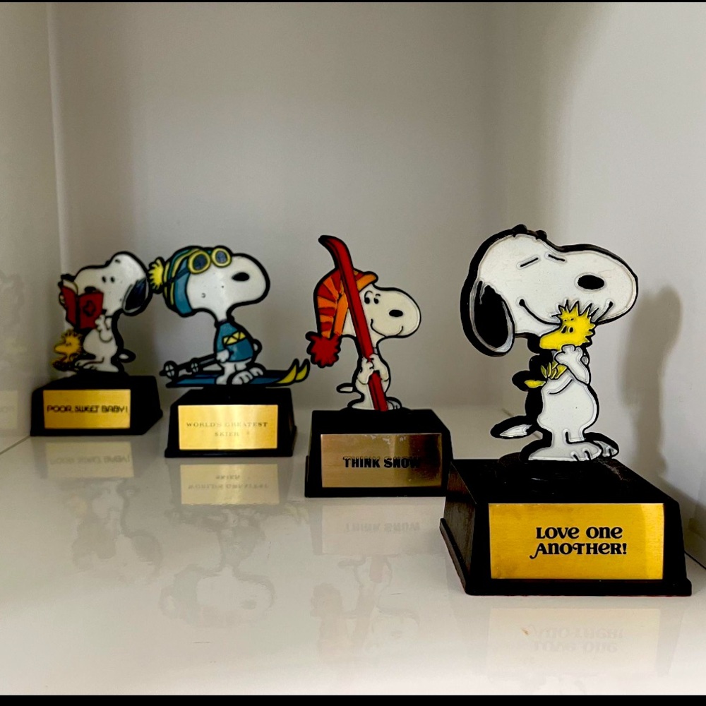 4 Authentic Snoopy Limited Collection